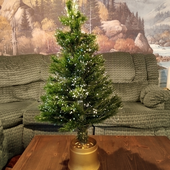 Bradford Sightsational Mega Beight 32” Fiber Optic Star Dust Christmas Tree - Picture 4 of 8